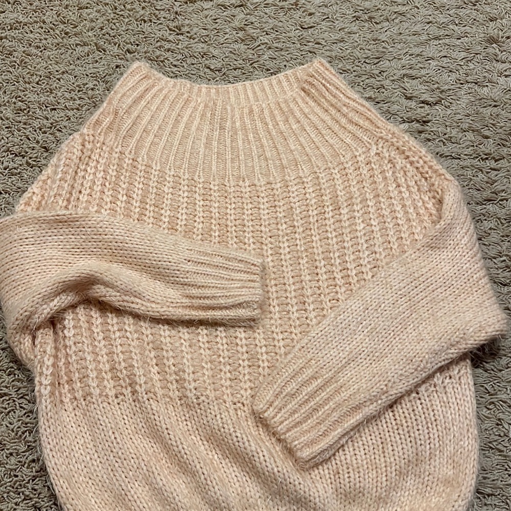 Light peach sweater size XS